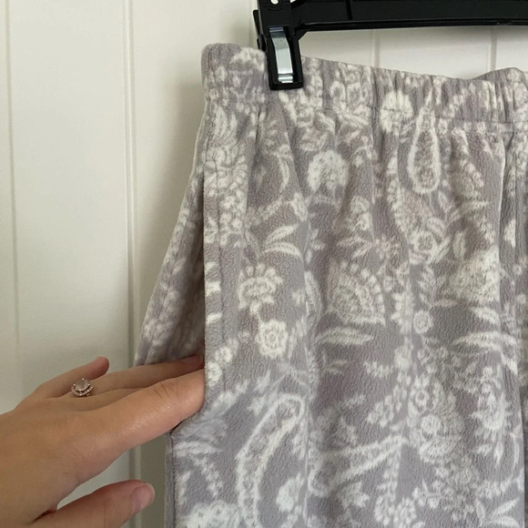 NWOT | Adonna Sleepwear women’s fleece patterned pajama matching set — medium - Picture 7 of 8